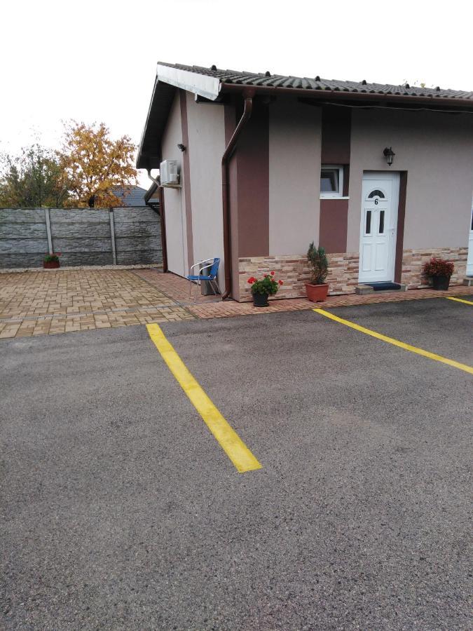 Boglárka Vendégház Mosonmagyaróvár Kültér fotó